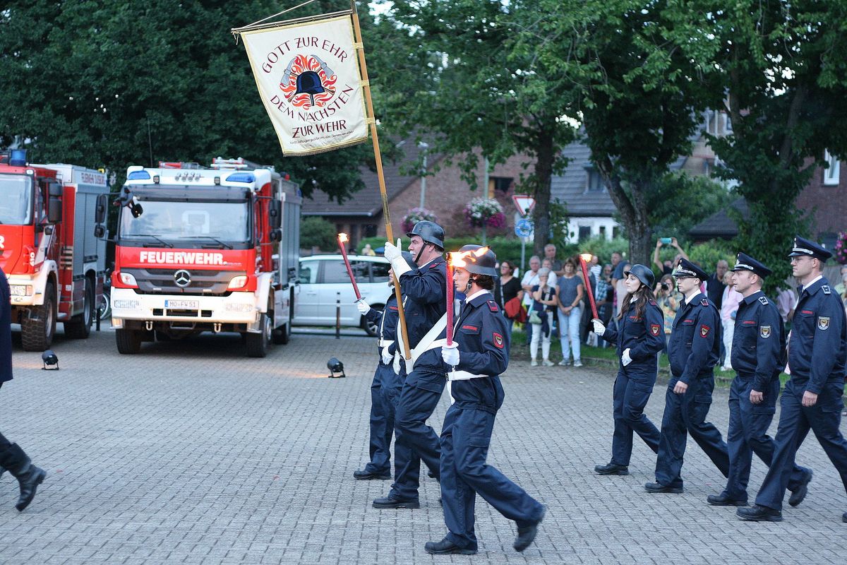 Zapfenstreich